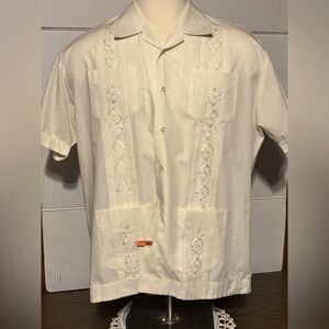 The Havanera Co Xl Cream Embroidered traditional 4 pocket guayabera Camp collar